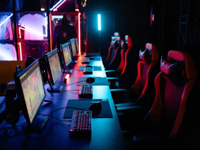 Emberslasvegas esports